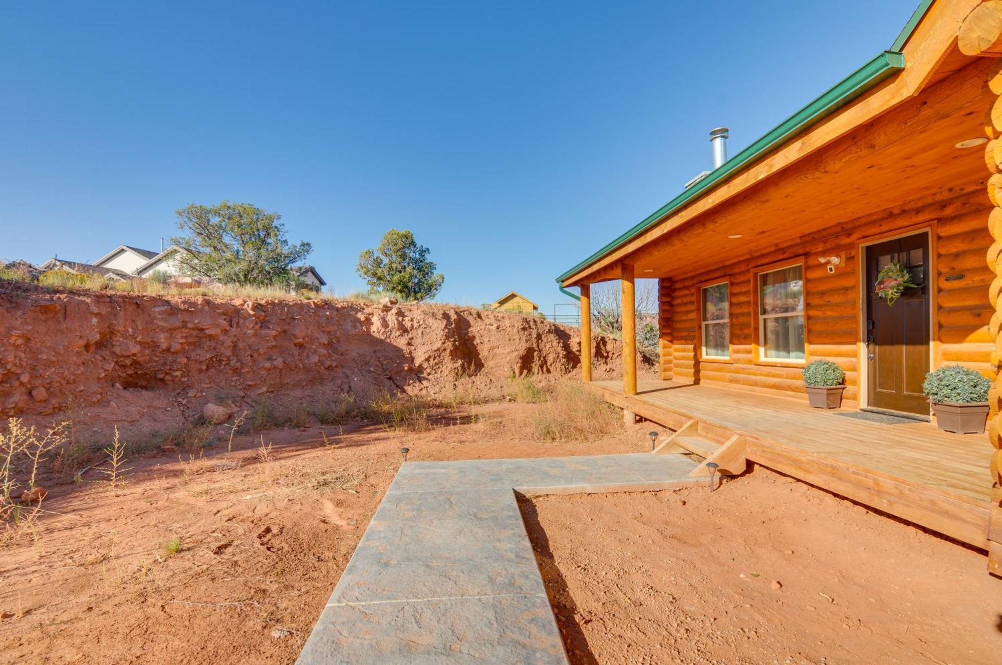 קנב The Cliffrose Cabin - Hike, Relax, Explore! מראה חיצוני תמונה