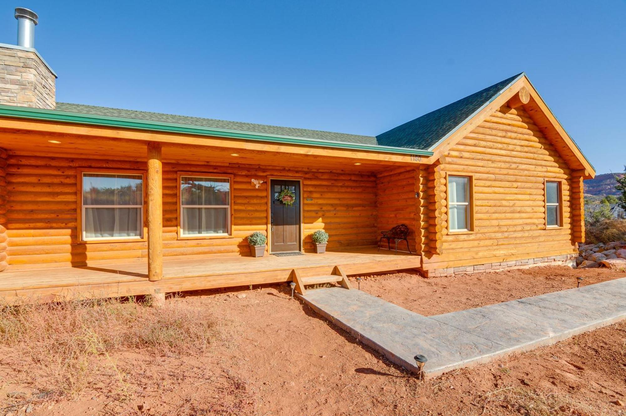 קנב The Cliffrose Cabin - Hike, Relax, Explore! מראה חיצוני תמונה